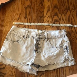 Bullhead slouch short size 5